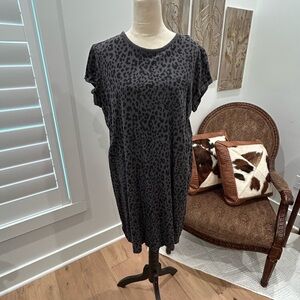 GAP Gray and black Leopard Print Dress